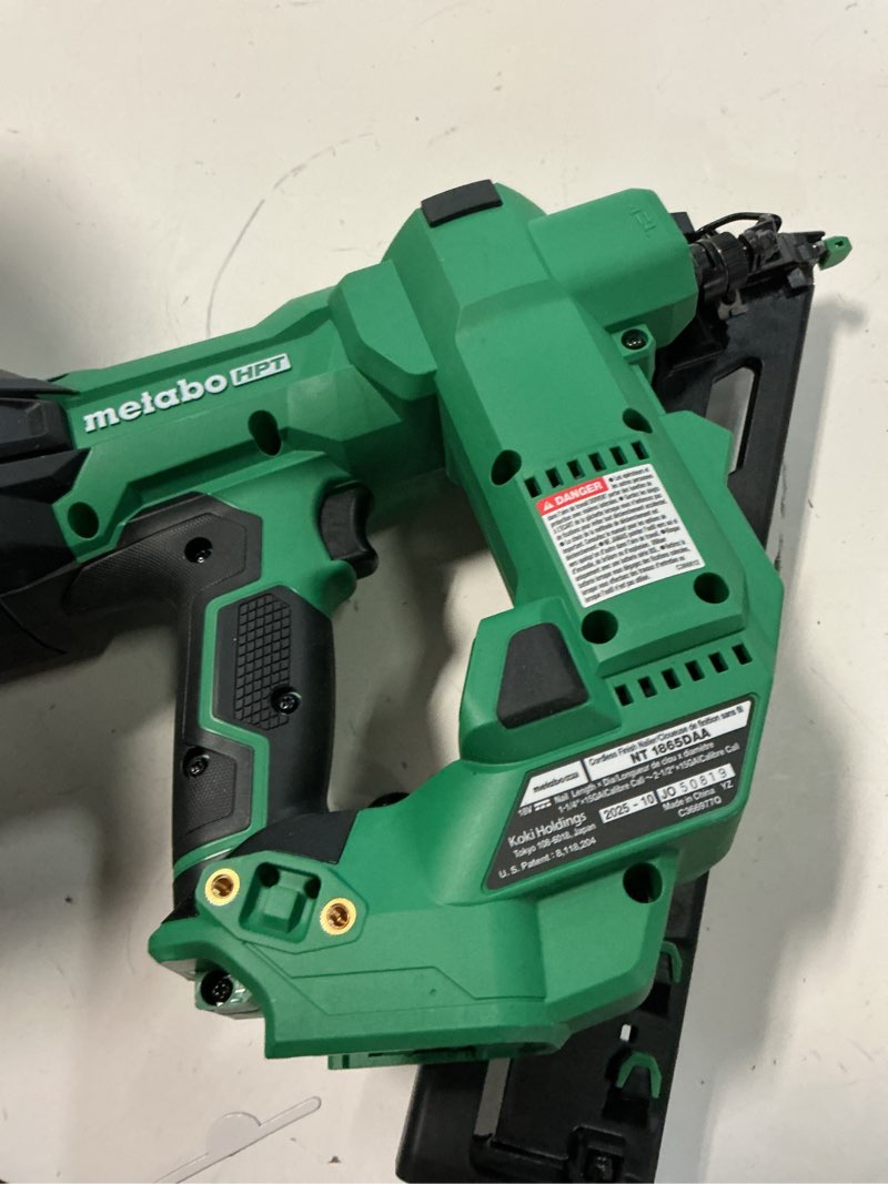 Condition photo showing As Is for metabo hpt multivolt 18 -gauge 1/4-in narrow crown finish stapler ( battery and charger
