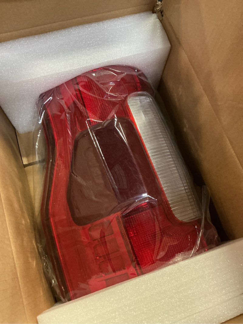 Condition photo showing Good Condition for led tail lights compatible with 2017 2018 2019 ford f250 f350 super duty with blind spot replace fo2801262 kc3z13404b(right passenger side) led w/blind spot right passenger side