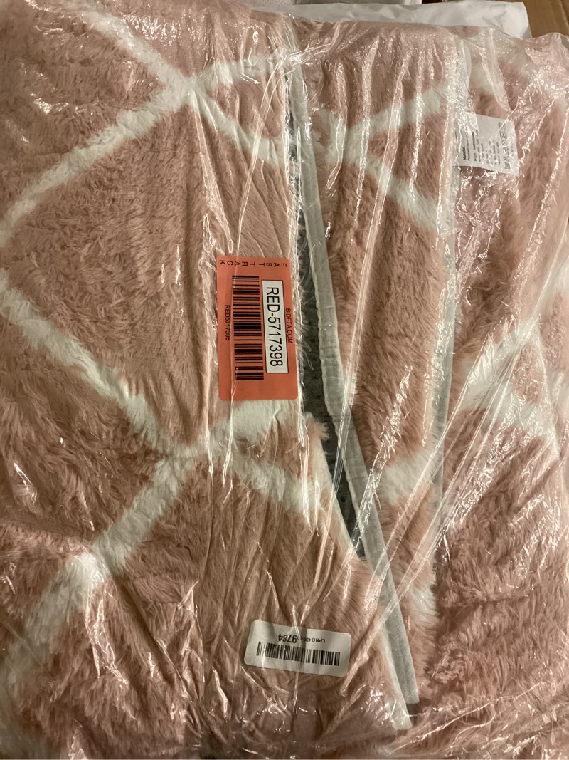 Condition photo showing New/Like New for purecozy 5x7 checkered rug for living room pink and white modern soft area rug fluffy non-slip carpet for bedroom playroom home aesthetic decor 5' x 7' (rectangular) checkered pink