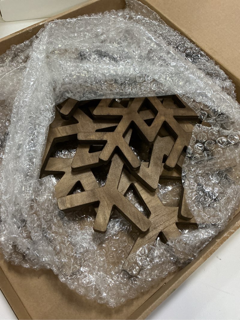 Condition photo showing Good Condition for Wesiti 3 Pcs 3 Pcs Antique Christmas Wall Decor Neutral Winter Snowflake Decor Wooden 14" 11.5" 9" Large Rustic Vintage Snowflake Wall Signs with Hook for Home Xmas Holiday Medieval Style Ornaments