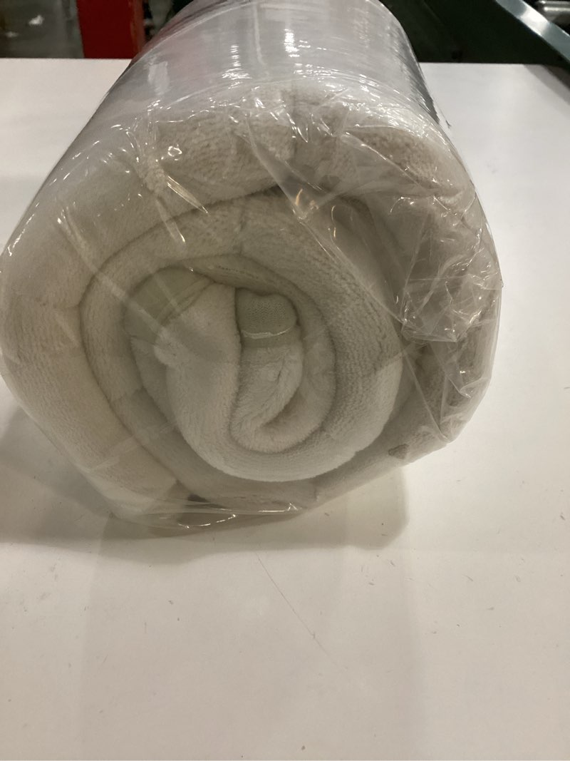 Condition photo showing New/Like New for Buganda Bathroom Mat Set, 2 Piece Memory Foam Bath Mat and U-Shaped Toilet Rug, Machine Wash Dry, Soft Non Slip Absorbent Bath Rug for Bathroom, Shower and Tub (30" x 20"+24" x 20", Ivory) Ivory U-Shape 30" x 20"+24" x 20"