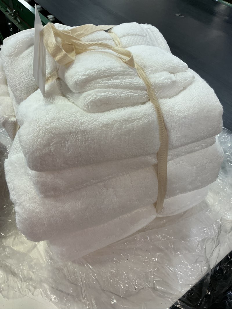 Condition photo showing Good Condition for quince turkish classic bath sheet bundle 6 pack white