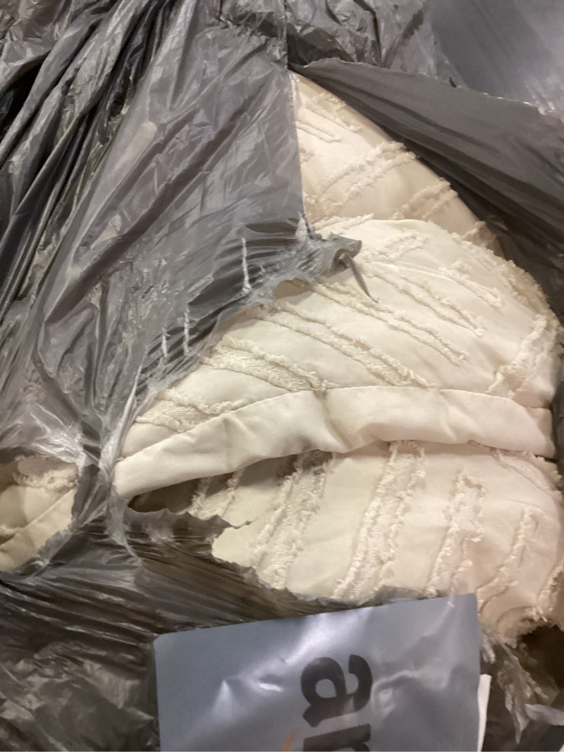 Condition photo showing As Is for Litanika Beige Super King Plus Comforter, 3 Pieces Cream Tufted Boho Farmhouse Bedding Comforter Sets, Lightweight Fluffy Bed Set for All Season (128x120In Comforter and 2 Pillowcases) Super King Plus (128"x120") 01-beige