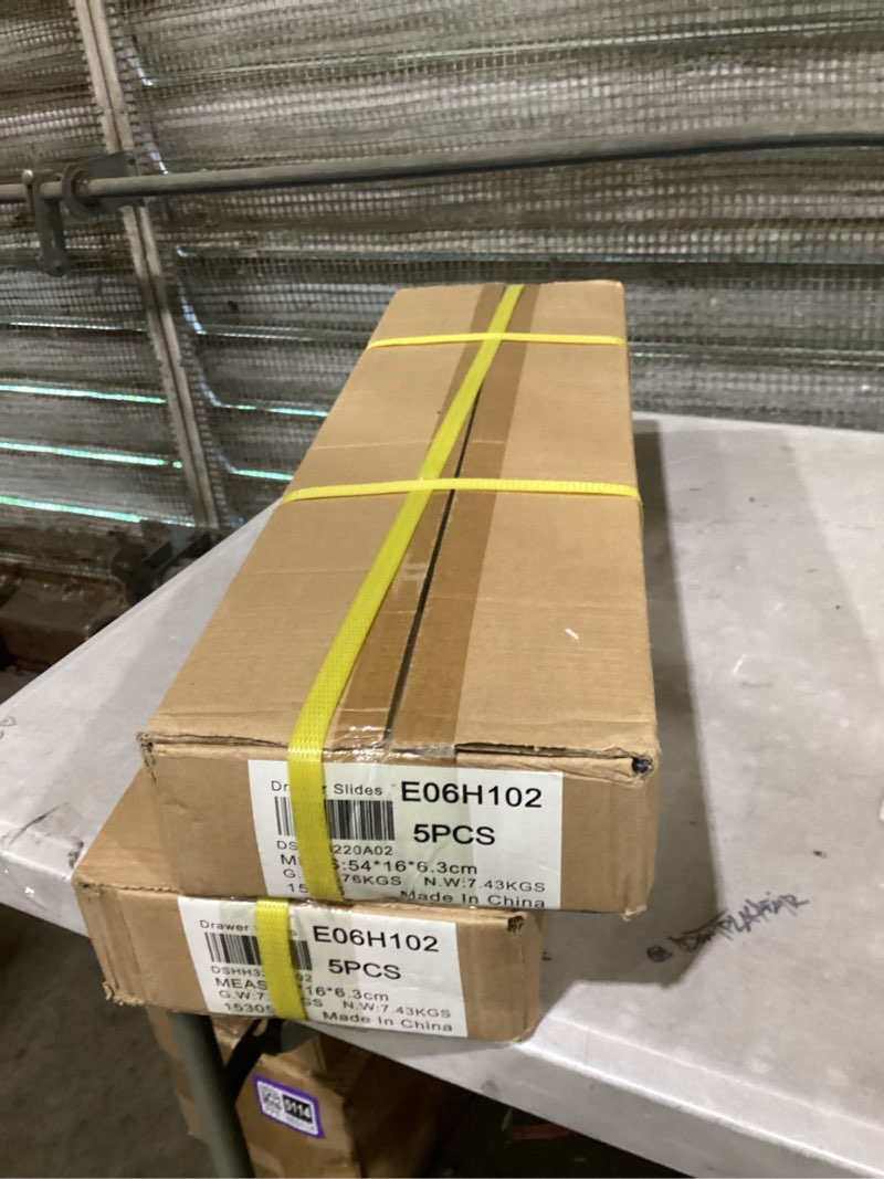 https://lotting-media.assets.bidfta.com/lotting_49f3ea78-3f20-4779-ac82-a71c452c171c