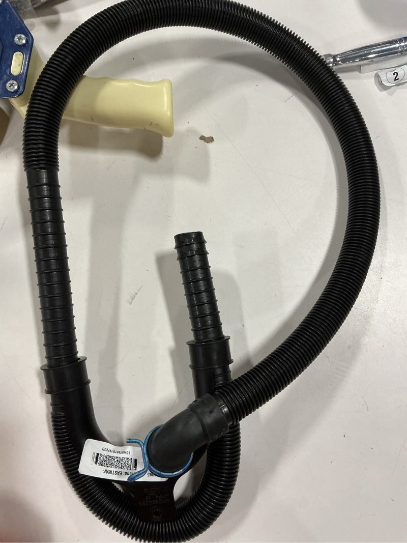 Condition photo showing Good Condition for Eastman Stainless Steel 6' Washing Machine Connectors Hot & Cold 2