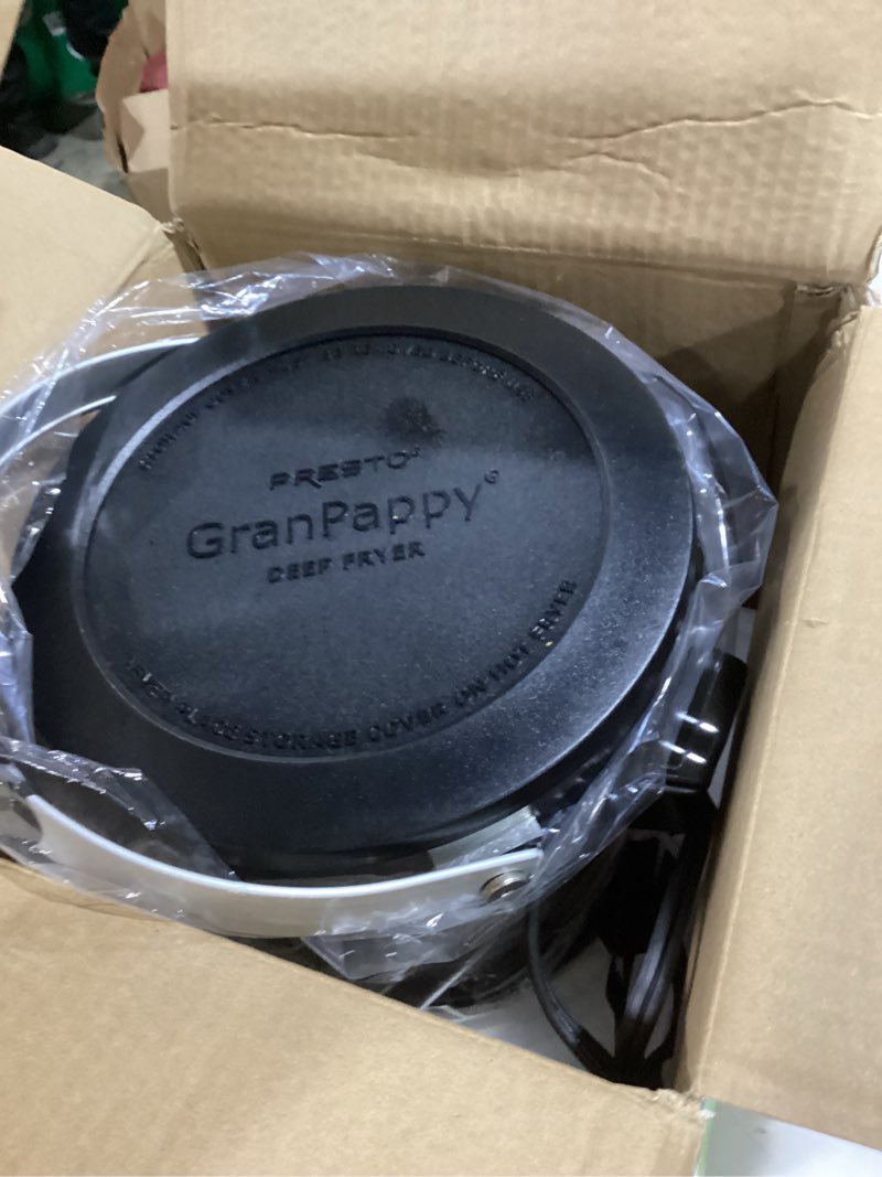 Condition photo showing Good Condition for presto 05411 granpappy electric deep fryer