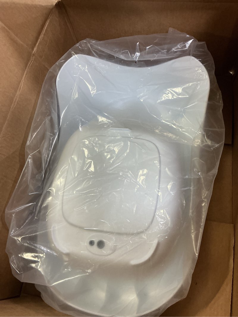 Condition photo showing Good Condition for Boon Soak 3 Stage Baby Bathtub - Baby Bath Tub with Three Support Positions for Newborn to Toddlers - Color Changing Drain Plug for Ideal Bath Temperature - Gray - Ages 0 to 18 Months and Up White 1 Count (Pack of 1)