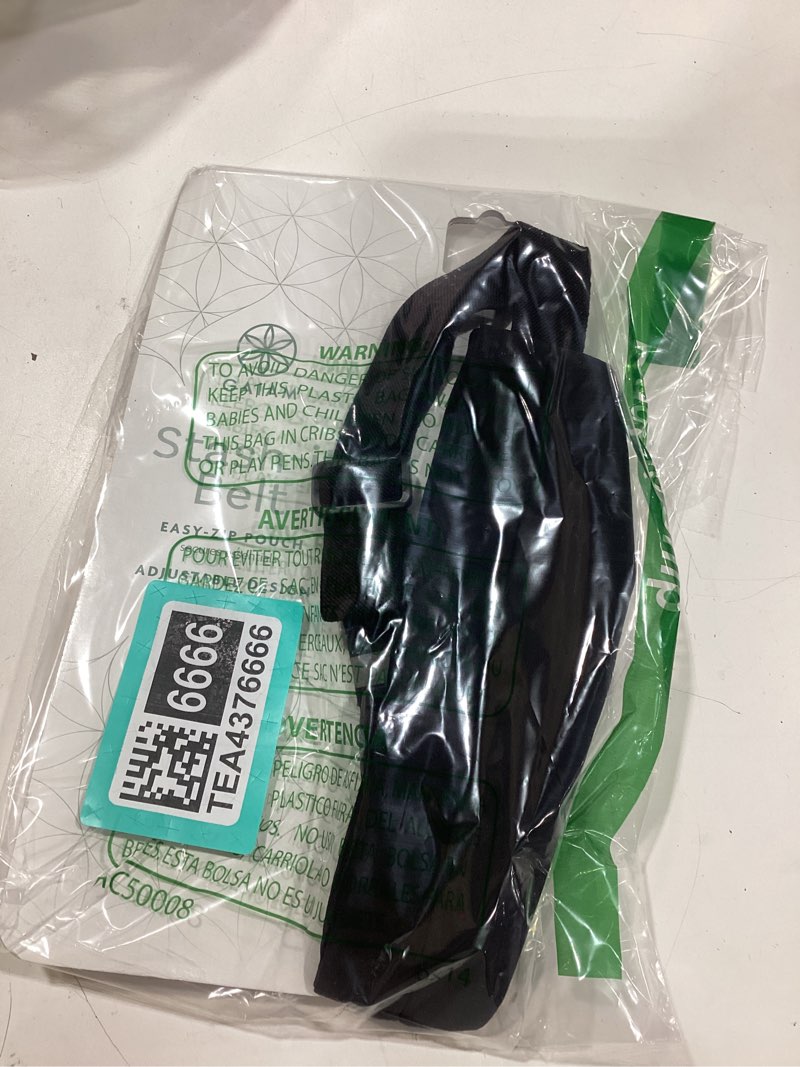 Condition photo showing New/Like New for gaiam unisex adult and running belt large