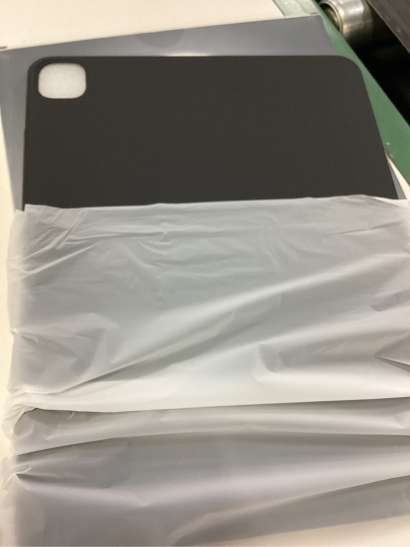 Condition photo showing New/Like New for esr for ipad pro 13 inch case (m5/m4) 2025/2024, powerful magnetic attachment, slim trifold stand case, supports pencil pro & pencil(usb-c), auto wake/sleep, durable protection, rebound series, black pro 13" m5/m4 (2025/2024) black