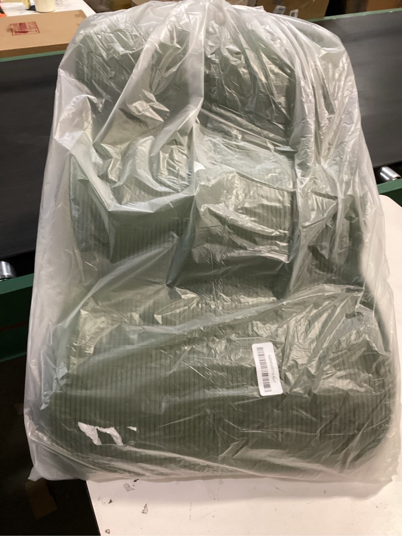 Condition photo showing Good Condition for Dog Steps for Small Dogs, 3-Step Pet Ramp Stairs for High Beds and Sofa, Non-Slip Pet Stairs for Small Dogs and Cats, Removable and Easy to Clean Cover, Green Green 3.0 3-Step 16"H