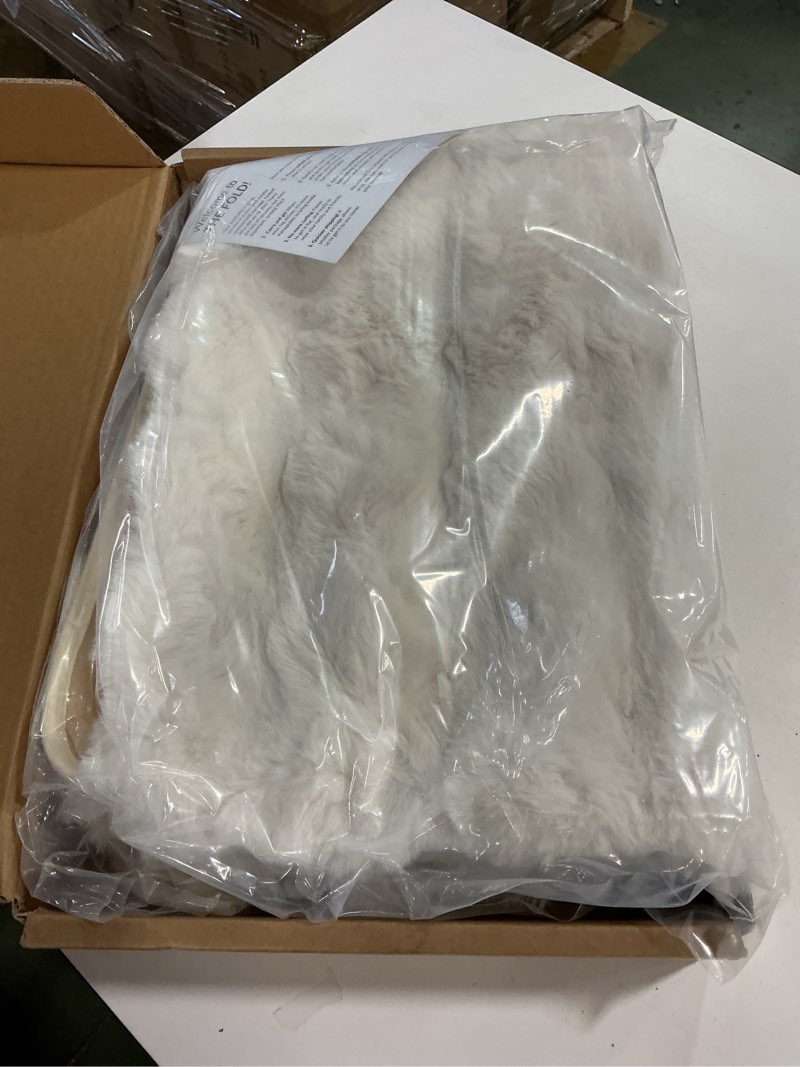 Condition photo showing New/Like New for Nuloom SuperiorWash Collection Kai Off-White, 2' x 3', Fluffy and Cozy, High Traffic, Stain Resistant, Easy Clean, Durable Washable Area Rug for Bedroom, Living Room, Dining, Den, Foyer, Entryway Kai Off White 2' x 3' (Rectangular)