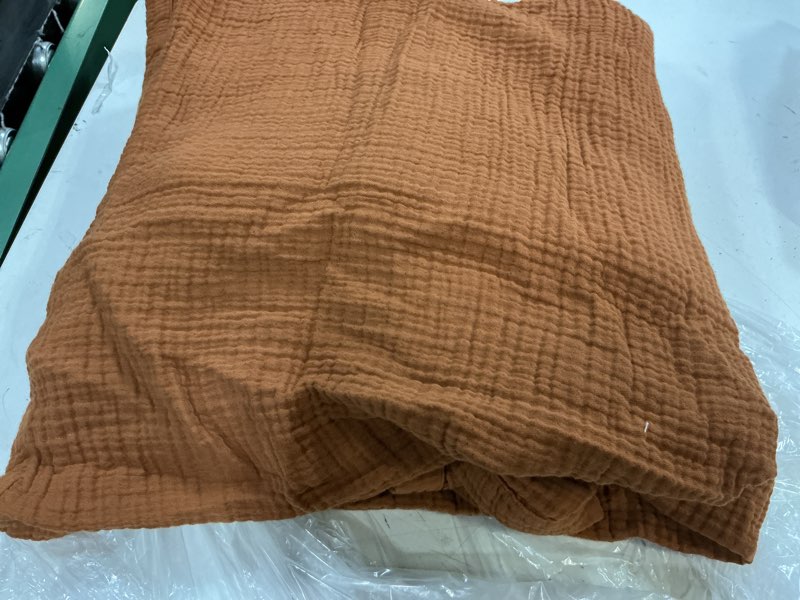 Condition photo showing Good Condition for quince organic cotton gauze dream quilt (chocolate) queen