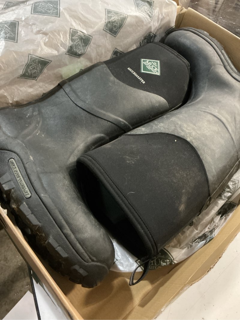 Condition photo showing As Is for muck men's mmh-500a 11 black