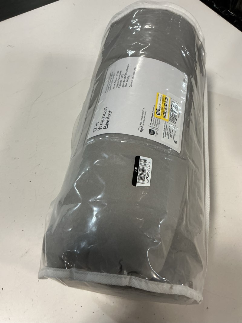 Condition photo showing New/Like New for 50"x70" 12lbs weighted blanket gray - room essentials™