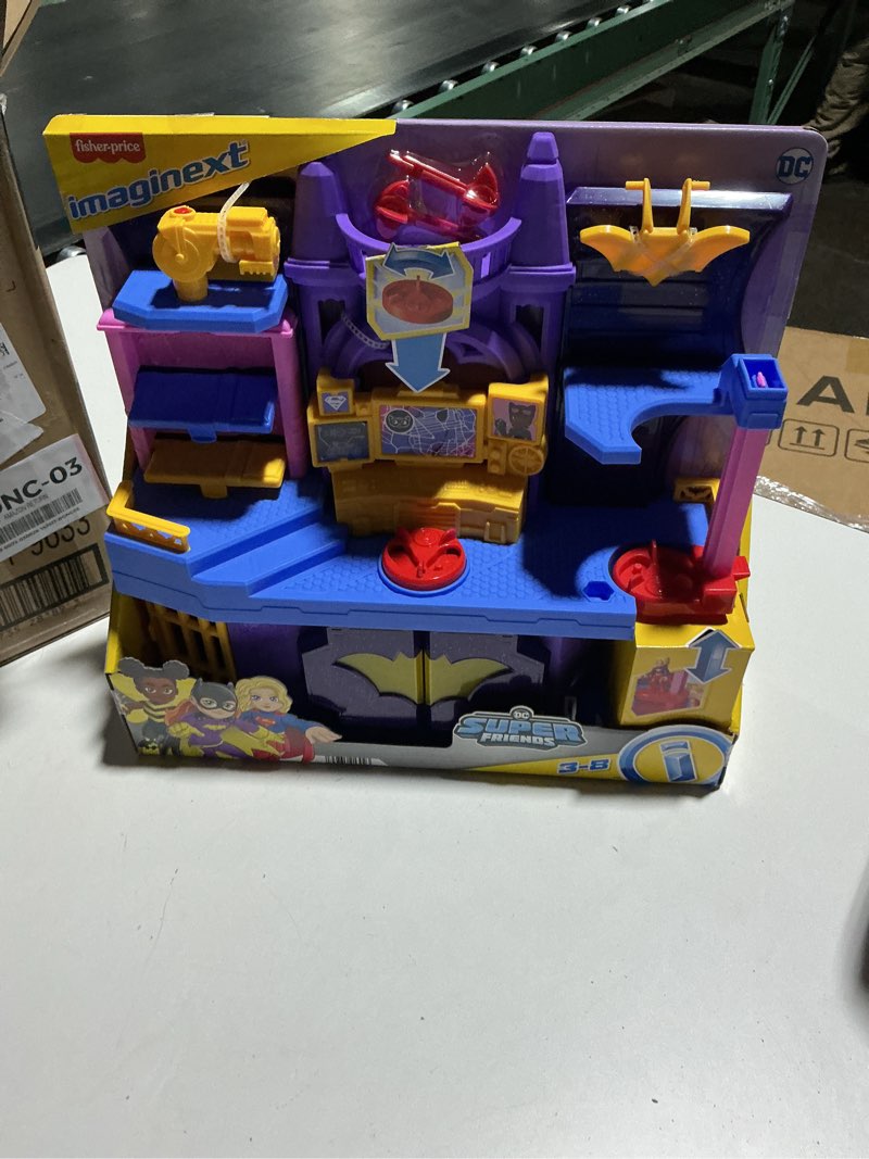 Condition photo showing New/Like New for dc super friends imaginext batgirl hero hideout playset