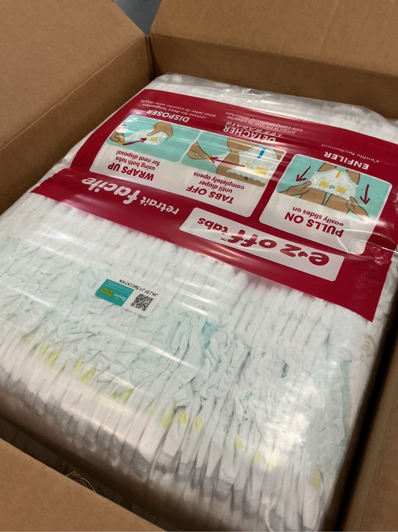 Condition photo showing New/Like New for pampers diapers - swaddlers 360° - size 3, 156 count, up to 100% leakproof comfy dry fit, designed for easy changes, pull on baby diaper (packaging may vary) size 3 156