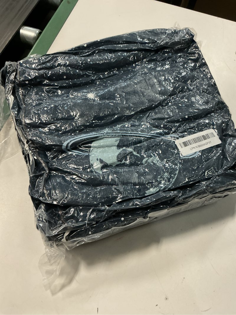 Condition photo showing New/Like New for Wowelife Geometry Queen Comforter Set with Sheets, 5 Pcs Bed in A Bag Hexagon Bedding Set Queen with 1 Comforter, 1 Fitted Sheet, 1 Flat Sheet, 2 Pillowcases for Kids Adults (Black and Green, Queen) Black Geometry Queen