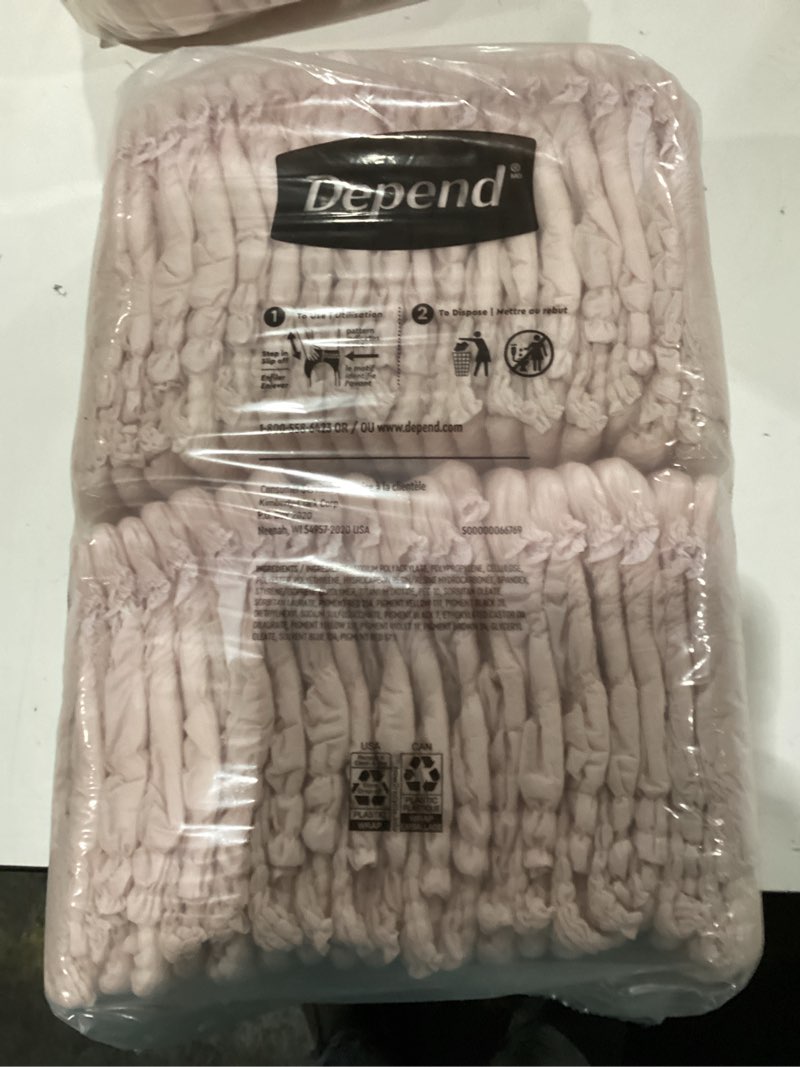 Condition photo showing New/Like New for Depend fresh protection LG size 16-20 maximum 30 count