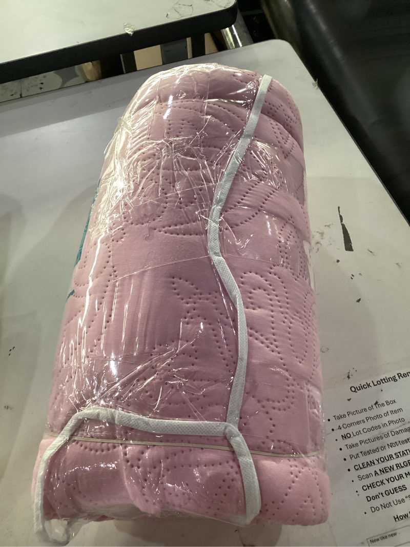 Condition photo showing As Is for whale flotilla queen quilt bedding set vintage damask reversible bedspread | suitable for bed, 3 pieces pink lightweight breathable quilts queen size, ultrasonic coverlet bed cover with 2 pillow shams pink queen(96"x90")