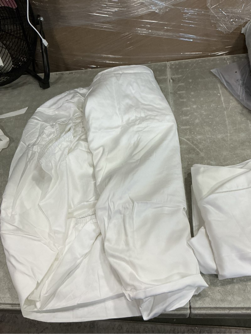 Condition photo showing Good Condition for organic crisp percale fitted sheet 1 pillowcase twin white
