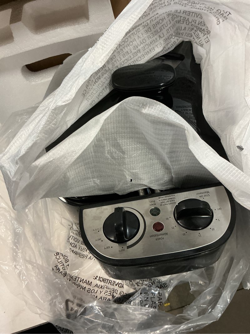 Condition photo showing Good Condition for Amazon Basics 2.1-Qt (2.0L) Electric Deep Fryer with 8-Cup Oil Capacity, Timer, Adjustable Temperature, Easy Draining Basket, Viewing Window, 1500W, Black 2.1-Qt, Black