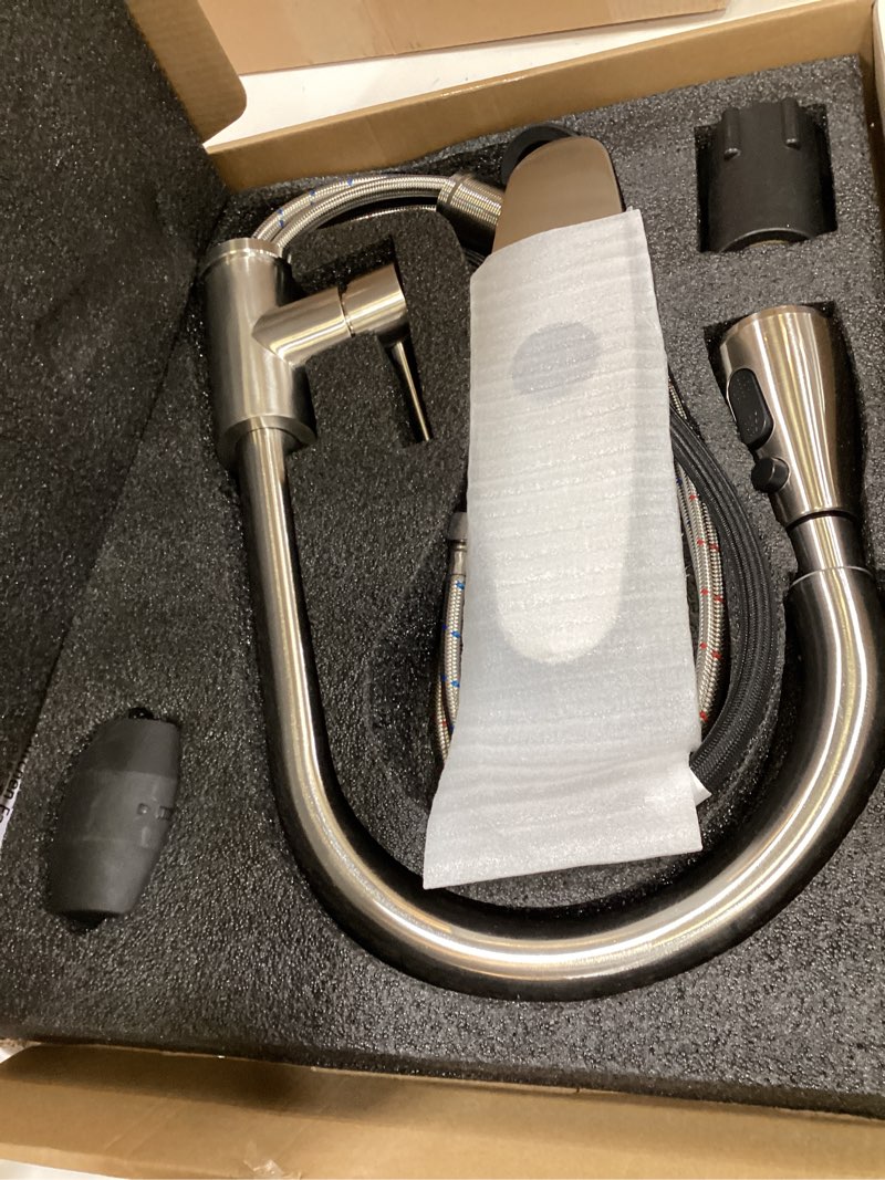 single handle pull down kitchen faucet