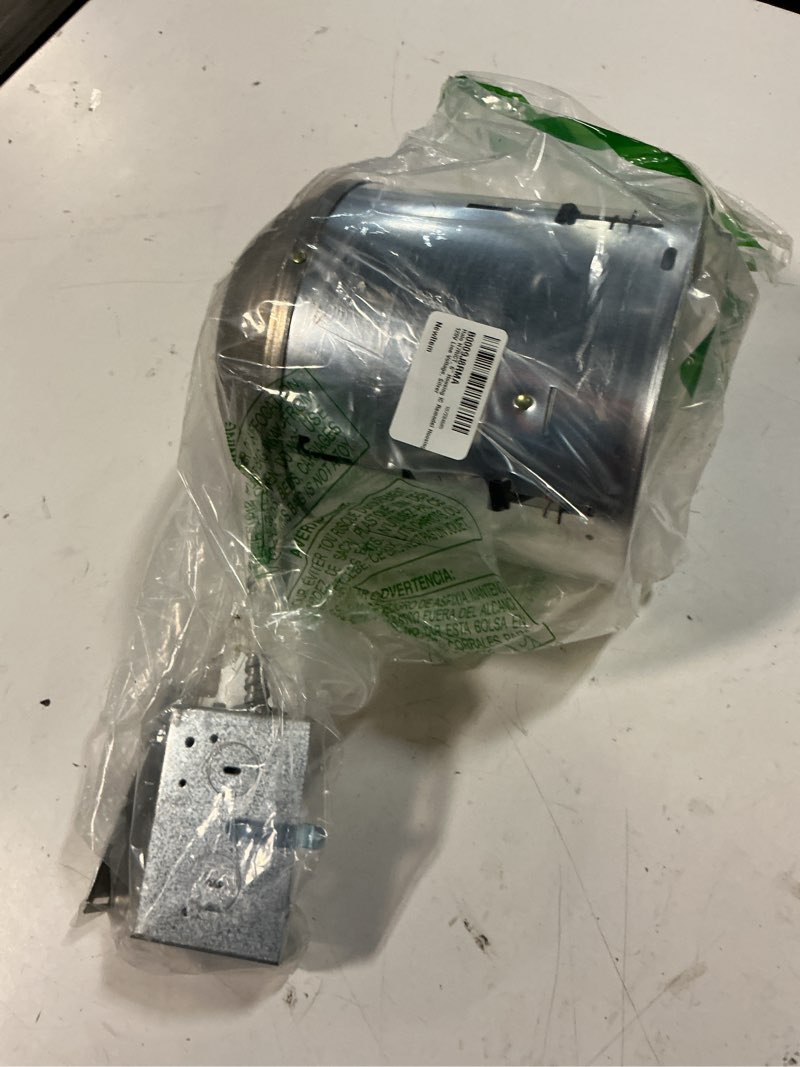 Condition photo showing Good Condition for halo h7rict, 6" housing ic remodel housing 120v line voltage each