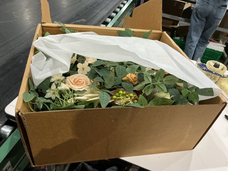 Condition photo showing New/Like New for Ling's moment Artificial Wedding Arch Flowers with Drapes Kit-Pack of 5, 2pcs Flower Arrangements 3pcs Hanging Sheer Drapes Ceremony Arbor Backdrop Rose Floral Decorations, Apricot & Soft Peach Or-apricot & Soft Peach
