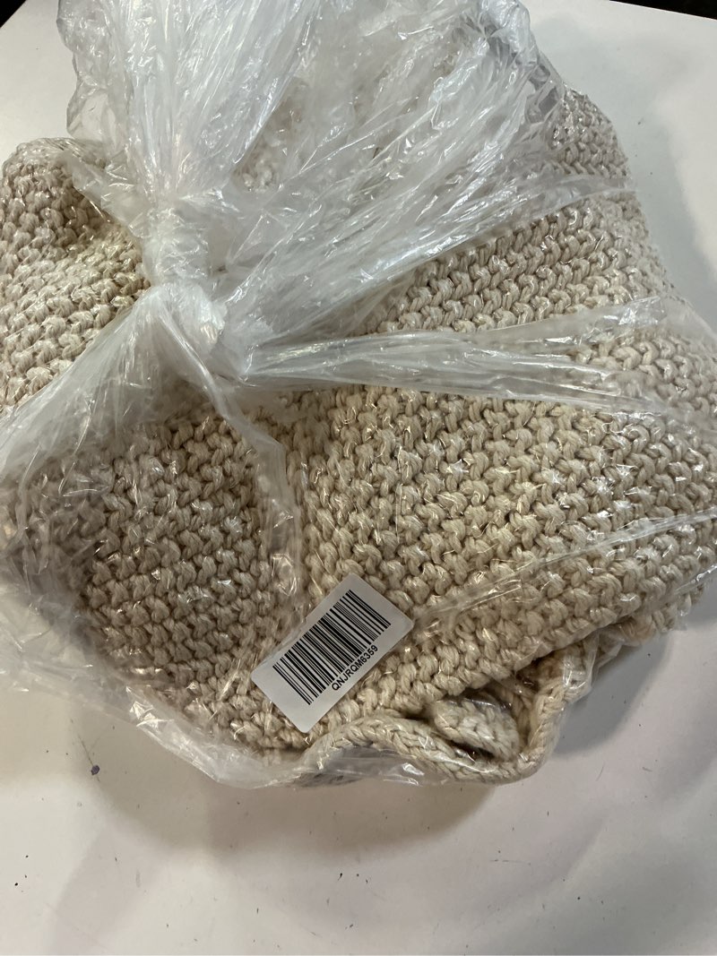 Condition photo showing New/Like New for cotton fisherman throw, 50x60, natural