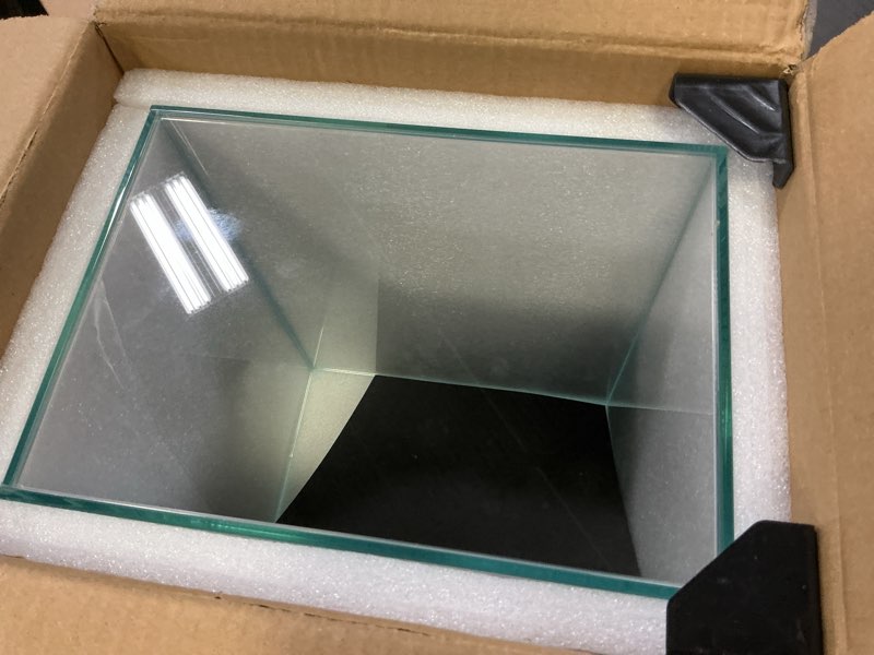 Condition photo showing Good Condition for 5 Gallon Glass Fish Tank, Easy to Maintain Small Aquarium for Betta/Snails/Shrimp and Aquatic Planting.