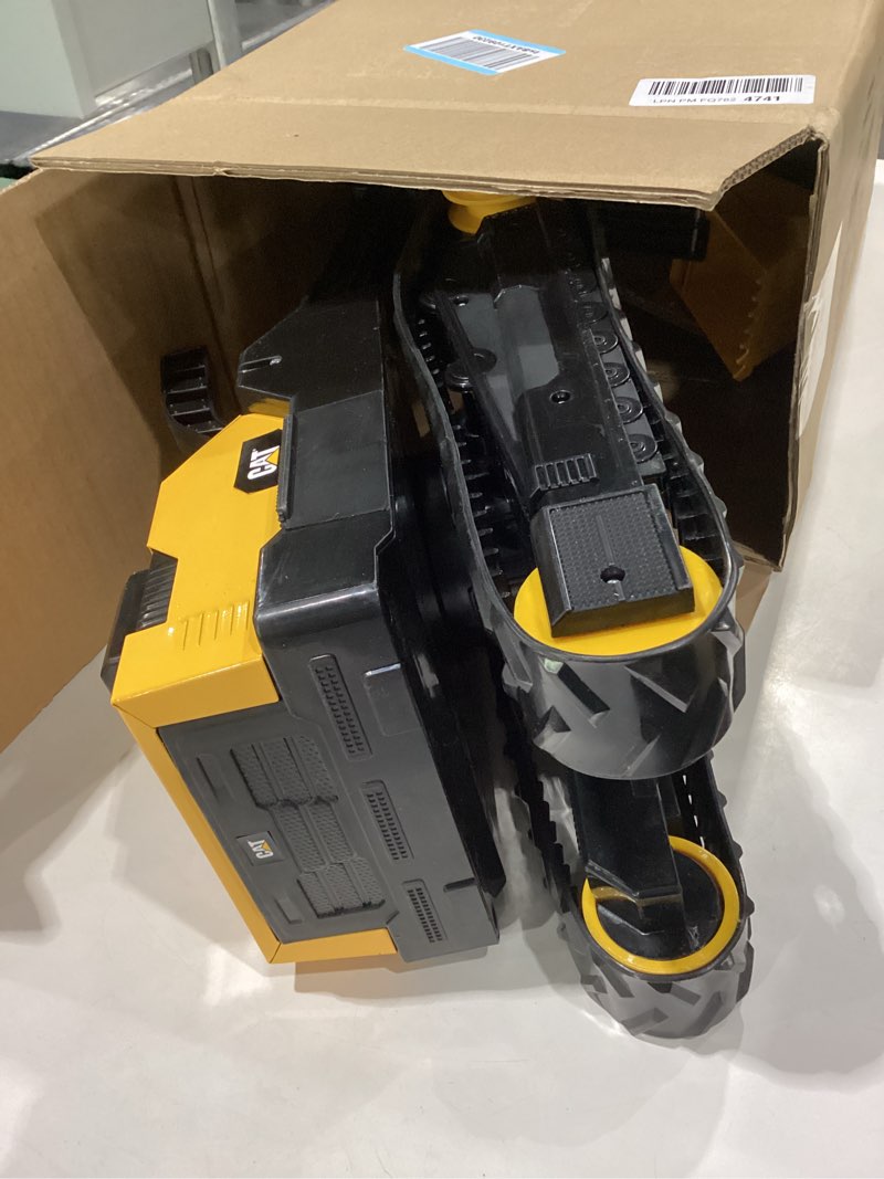 Condition photo showing Good Condition for cat construction toys, cat steel construction excavator - heavy-duty & durable - ergonomic handles 3+ years - dig & haul dirt all day long! cat steel excavator