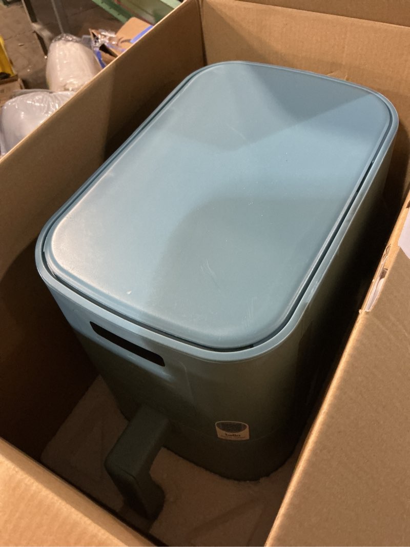 Condition photo showing Good Condition for bella 4qt slim air fryer, fits-anywhere kitchenware, evergood ceramic nonstick coating, adjustable temperature, 6 preset cooking options, 60 min auto shutoff w audible tone, 3.3lb capacity, surf 4 qt surf
