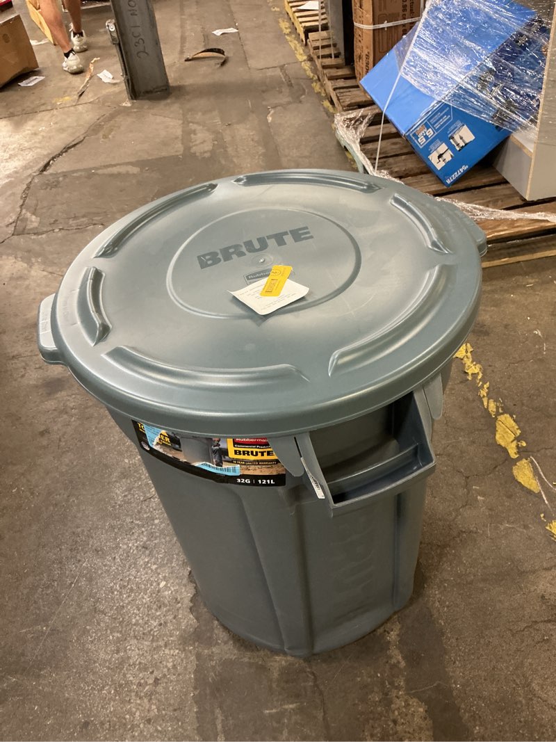 Condition photo showing Good Condition for rubbermaid commercial products brute 32-gallon gray plastic trash can with lid