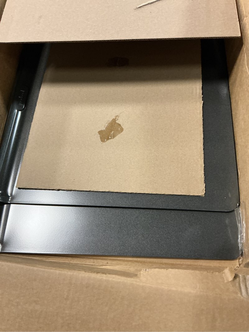 Condition photo showing Good Condition for GoodCook AirPerfect 16" x 14" Nonstick Steel Insulated Cookie Sheets, No-Burn Baking Sheets with Large Handles, Set of 2, Gray 16 x 14-Inch (Set of 2) Gray