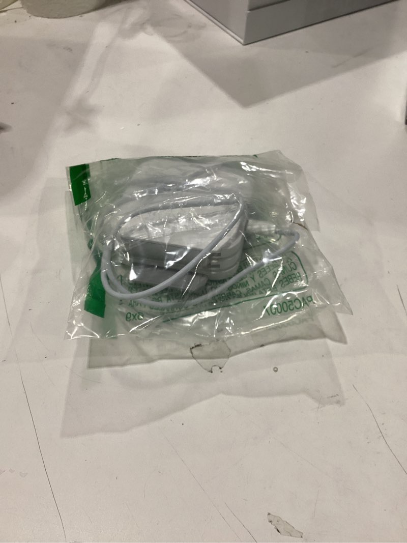 Condition photo showing Good Condition for 3 in 1 Charging Station for Apple Multiple Devices, Foldable Magnetic Fast Wireless Charger Dock, Travel Charging Pad for iPhone 17 16 15 14 13 12 Pro Max Plus Apple Watch Series & AirPods 4/3/2/Pro 1 Pack