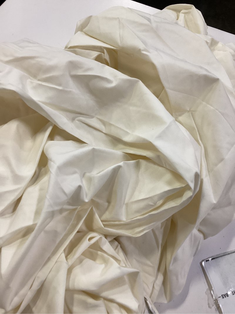 Condition photo showing New/Like New for bamboo fitted sheet set size: cal king set: without flat sheet
