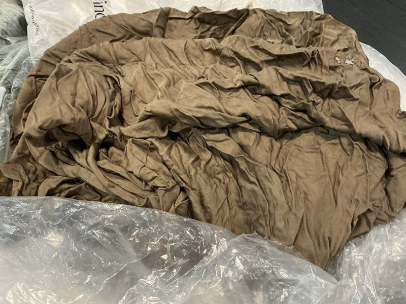 Condition photo showing As Is for quince bamboo fitted sheet set, king, walnut