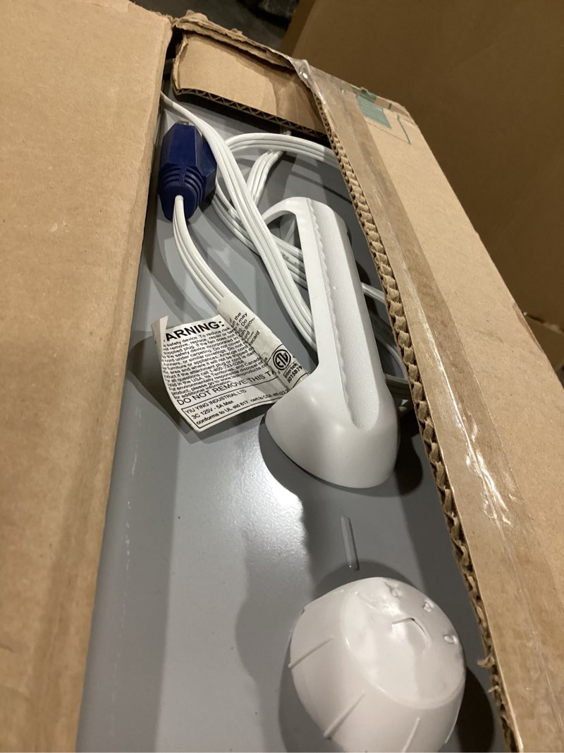 Condition photo showing Good Condition for air king 9723 20-inch 3-speed box fan , white air king box fan