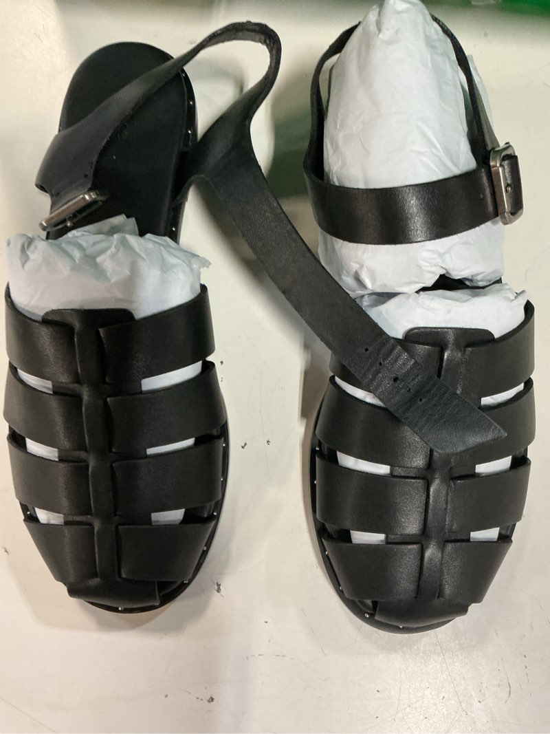 Condition photo showing Good Condition for italian leather fisherman sandal size 9