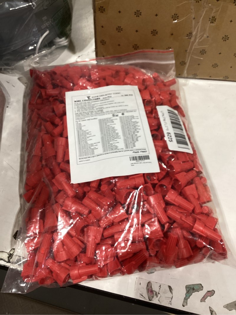 Condition photo showing New/Like New for 500 pcs red winged wire connectors, awg 22-8, easy twist-on screw on ribbed cap for quick connection, insulated insertion electrical wire nuts with spring, ul listed, red awg 22-6 (winged)
