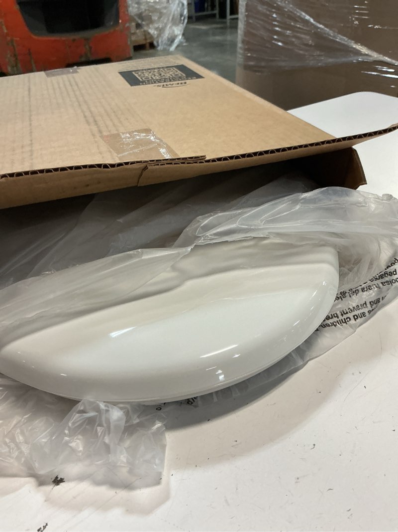 Condition photo showing Good Condition for mayfair caswell modern slow close toilet seat, durable plastic, elongated, white elongated 1 seat