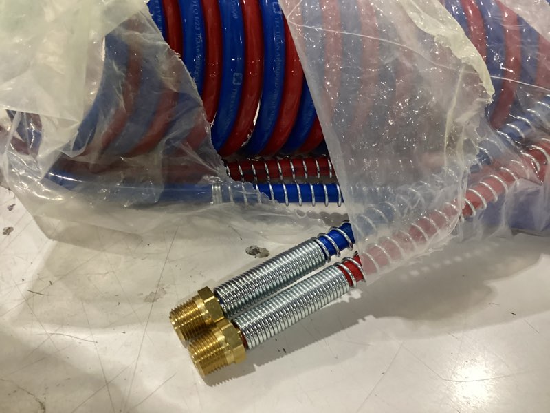 Condition photo showing Good Condition for tectran magnumflex-hd™ premium dual line truck air brake hose coils | flexible grip | corrosion resistant | 14" trailer lead | 1/2” o.d. fittings | (red & blue set, 20' length x 14" tractor lead)