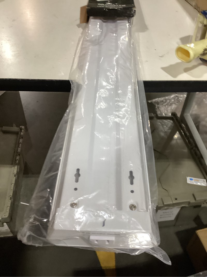 Condition photo showing Good Condition for maxlite 3000603 48 in. 42 watts sl series 2-light lights led shop light
