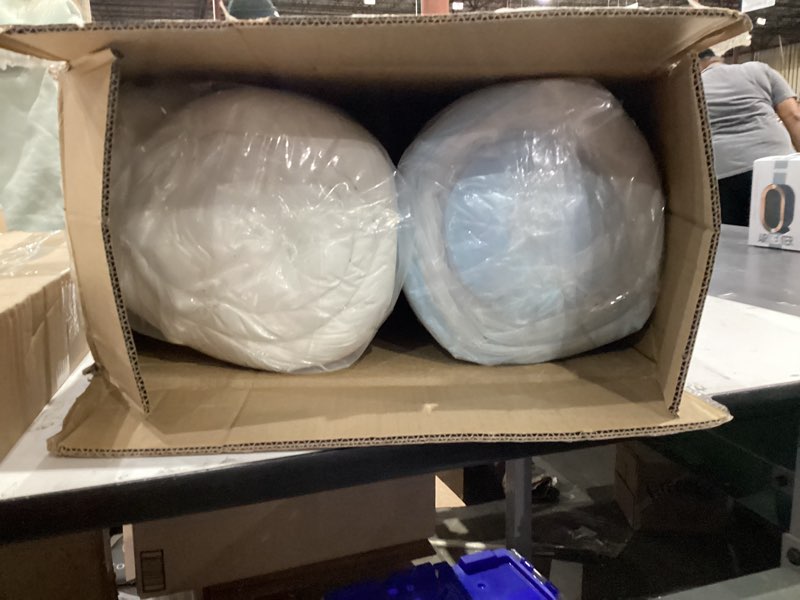 Condition photo showing New/Like New for DOWNCOOL Dual Layer 4 Inch Memory Foam Mattress Topper Queen – 2 Inch Gel Memory Foam & 2 Inch Pillow Top Mattress Pad, Soft & Breathable Viscose Made from Bamboo, for Back Pain Relief White Queen