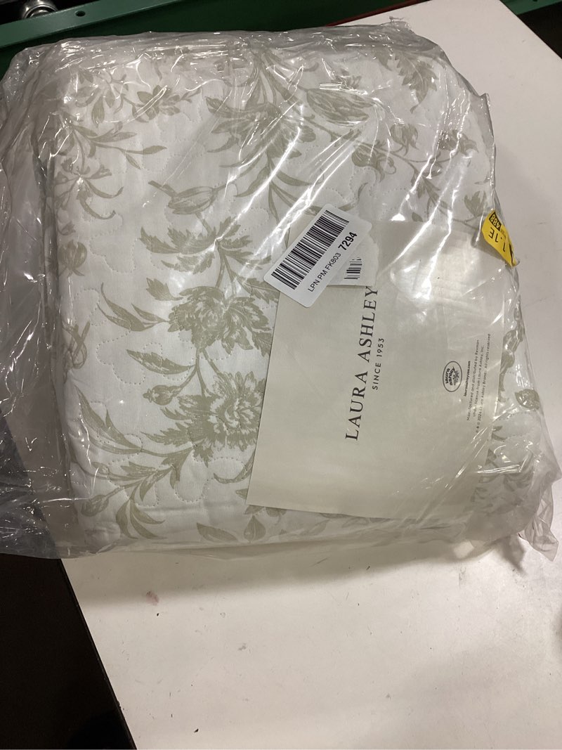 Condition photo showing Good Condition for Laura Ashley - King Quilt Set, Soft Cotton Bedding with Reversible Design, Medium Weight for Year Round Use, 3 Piece Bed Set with Matching Pillowcases (Amberley Beige) Beige King