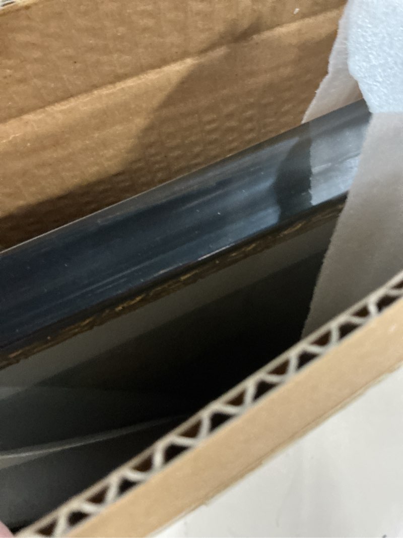 Condition photo showing New/Like New for yaetm 12x16 vintage picture frame, ornate antique gold 12x16 frame with real glass, 1.4-inch wide molding, white mat for 9x12 photo - portrait/landscape, wall mount (black/gold, single) 12x16 - 1 pack antique gold & black