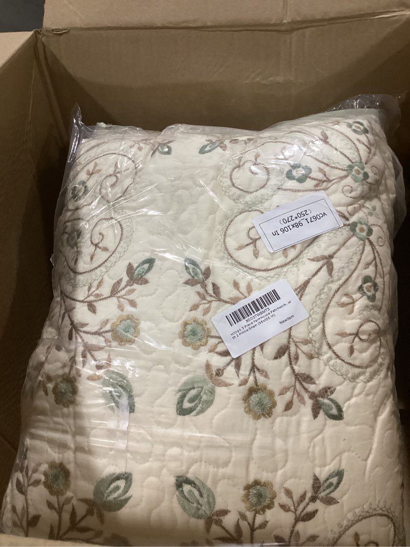 Condition photo showing Good Condition for vctops 3 piece farmhouse patchwork quilt set oversized queen, elegant floral embroidered cotton quilted bedspread coverlet lightweight reversible bedding cover with 2 pillow sham (98x106 in) 98"x106"