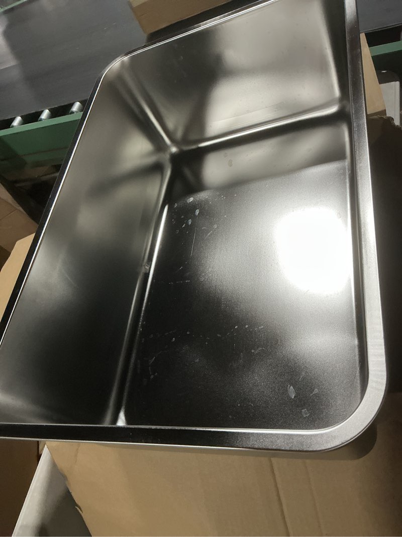 Condition photo showing Good Condition for stainless steel litter box,xxl metal cat litter box for big cats 8in deep, cat litterbox high sided pet toilet easy to clean,cats litter pan for adult cats,non stick, no smell 23.6" l x 15.7" w x 8" h