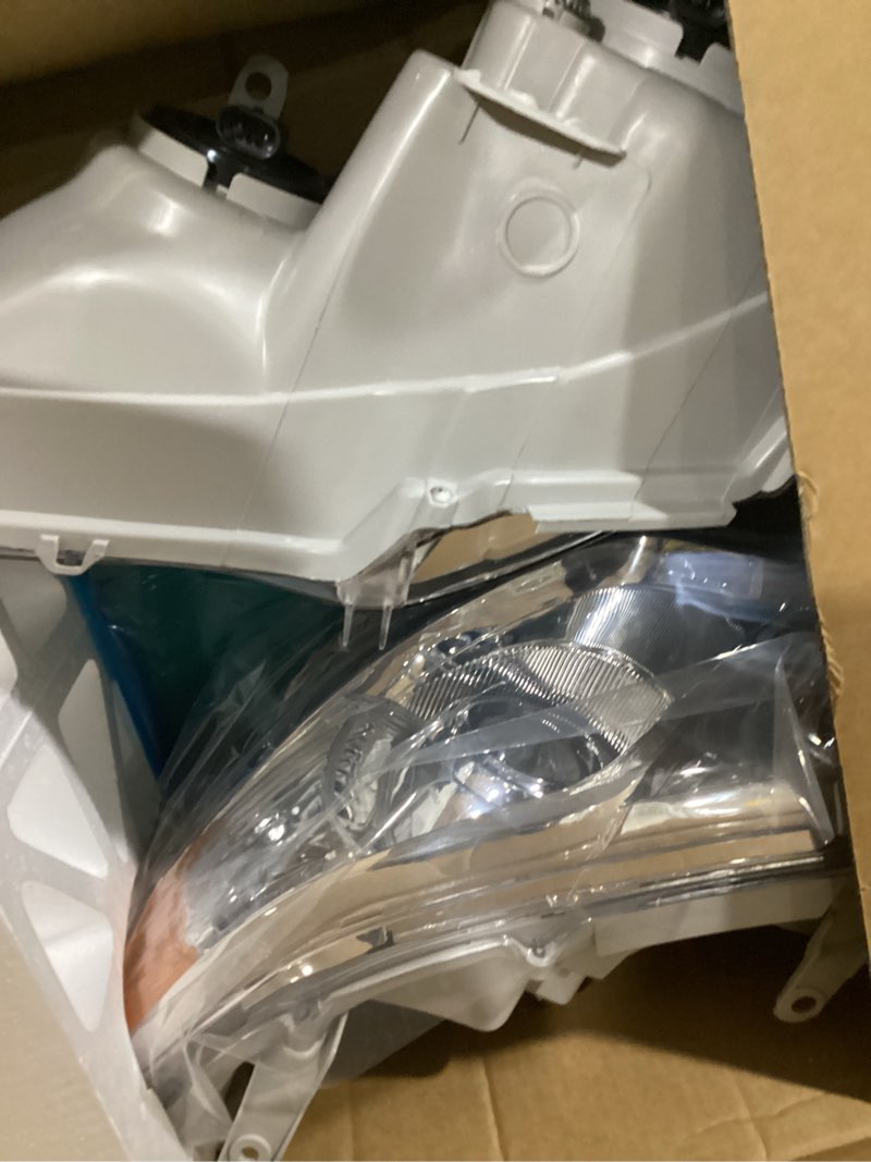 Condition photo showing Good Condition for headlights for 2012 2013 2014 toyota camry l/se/le/xle/hybrid headlamp replacement chrome housing amber reflector driver & passenger side clear lens i chrome housing i amber reflector oe replacement