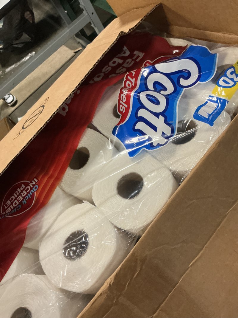 Condition photo showing Good Condition for scott 15-pack choose-a-sheet paper towels